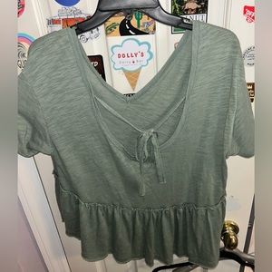 Flowy, Green, American eagle top with tie in the back.